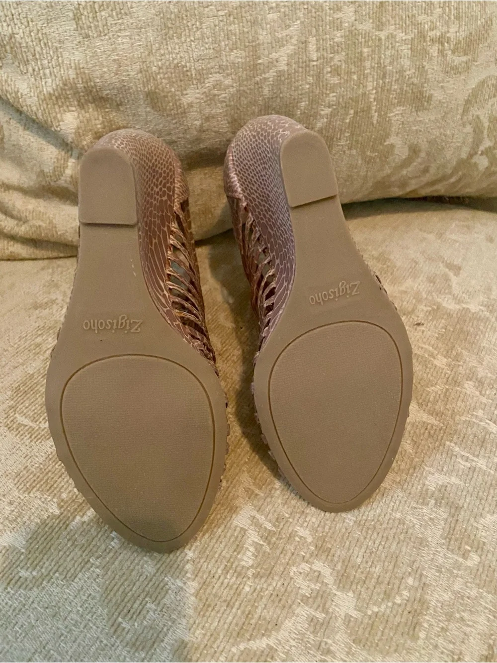 Zigi Soho Brown Woven Women's Flats